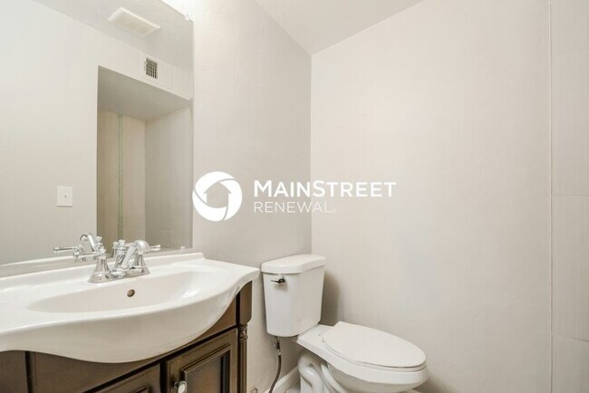 Building Photo - 3 Bedroom Pet-Friendly Home in TUCSON, AZ with Main Street Renewal