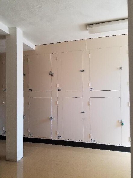 Building Photo - 92 Gordon St