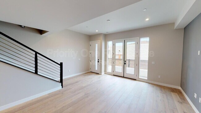 Building Photo - 3135 Hugo St