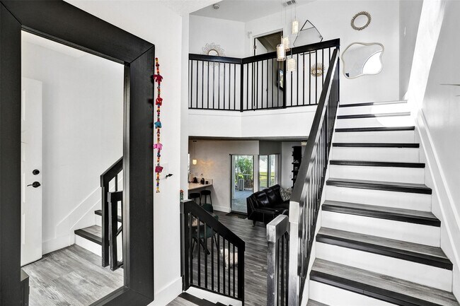 Building Photo - 3633 NW 6th St