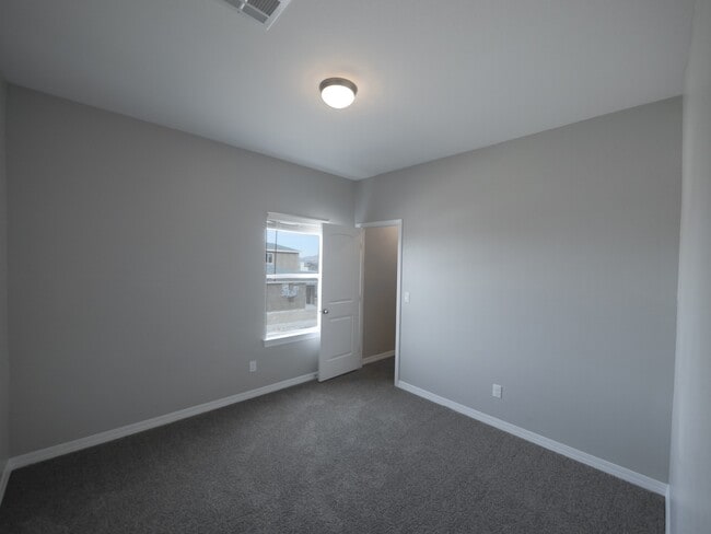 Building Photo - 905 Gulf Streams Ave