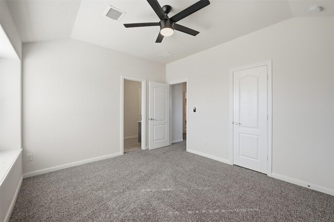 Building Photo - 804 Saratoga Rd