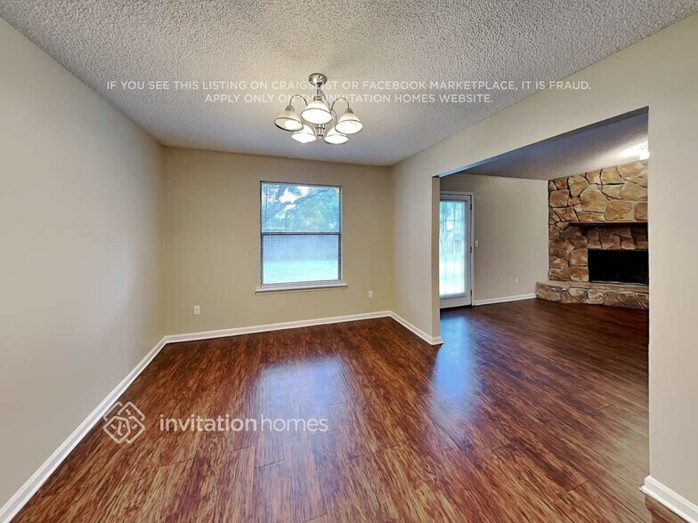 Building Photo - 12281 Autumnbrook Trail E