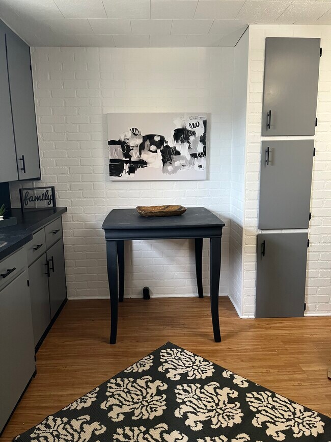 Primary Photo - 679 Colvin Blvd