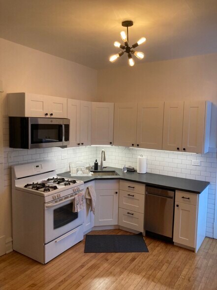 New kitchen - 3018 W Schubert Ave