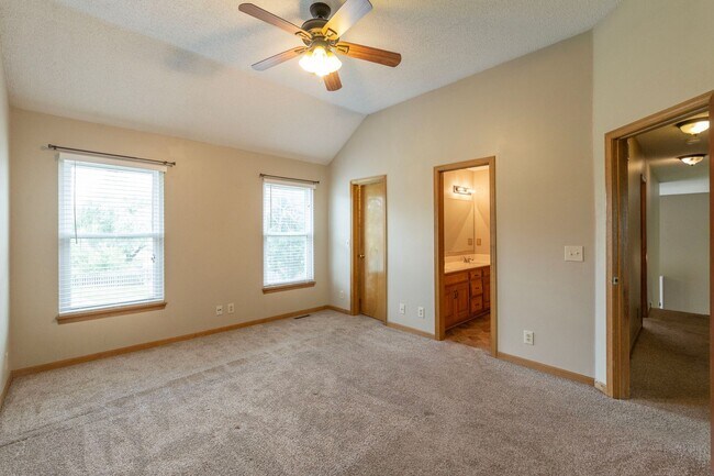 Building Photo - 16131 S Matt Ct