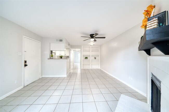 Building Photo - 6001 Reims Rd