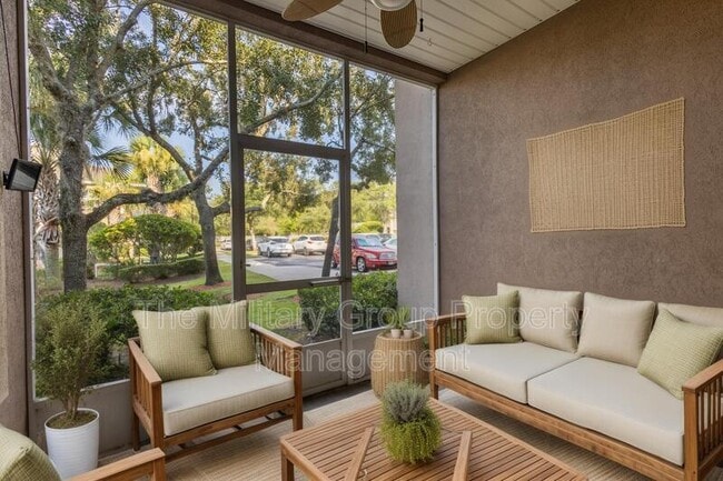 Building Photo - 9777 Summer Grove Way W