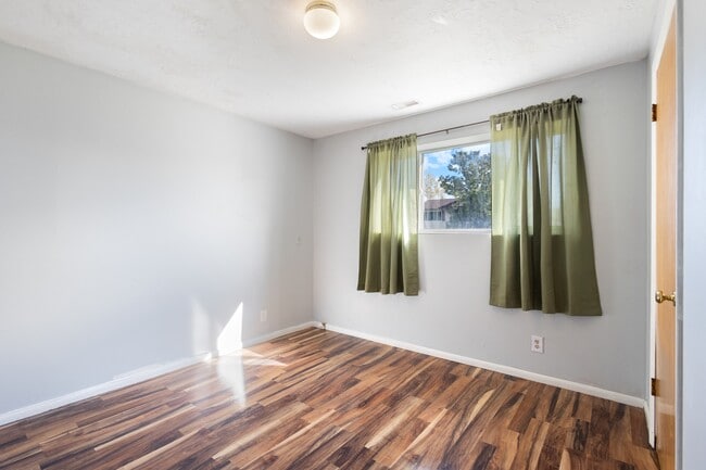 Building Photo - 5436 S 5930 W