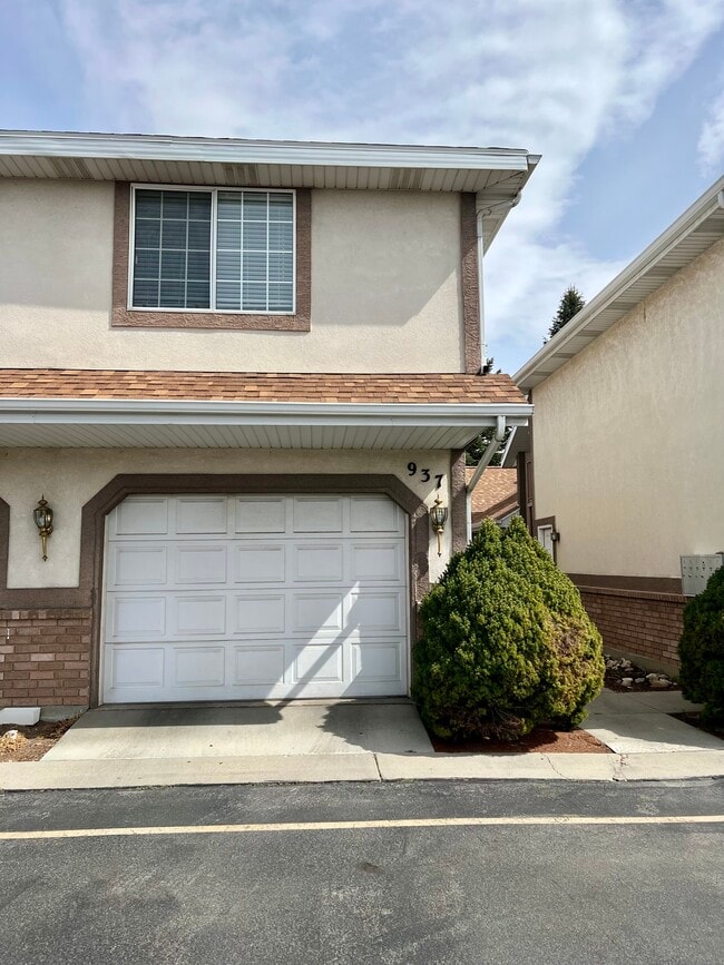 Primary Photo - 937 S 250 W St