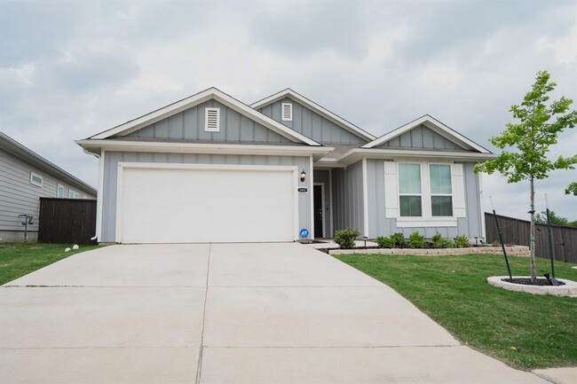 Primary Photo - 11400 Comano Dr