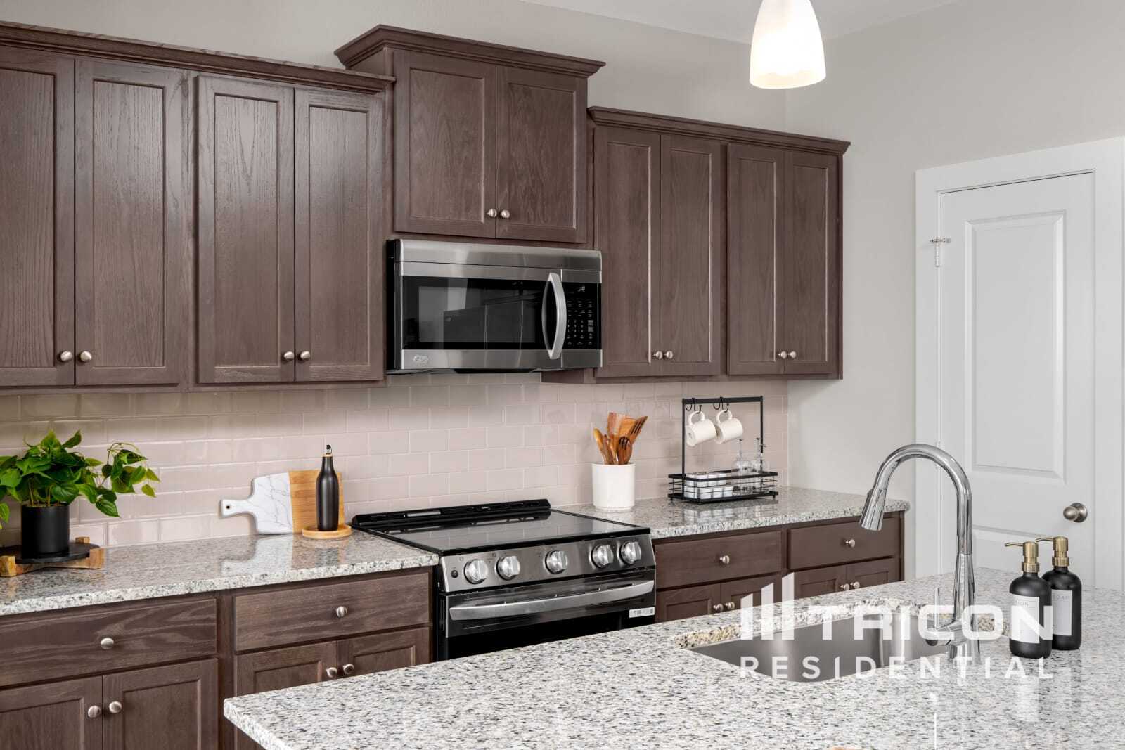 Building Photo - 2517 Finch Holw Dr