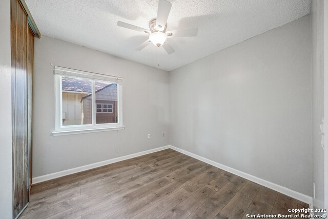 Building Photo - 8032 Laurel Bend