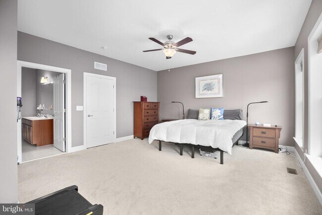 Building Photo - 568 Marina Landing Ln