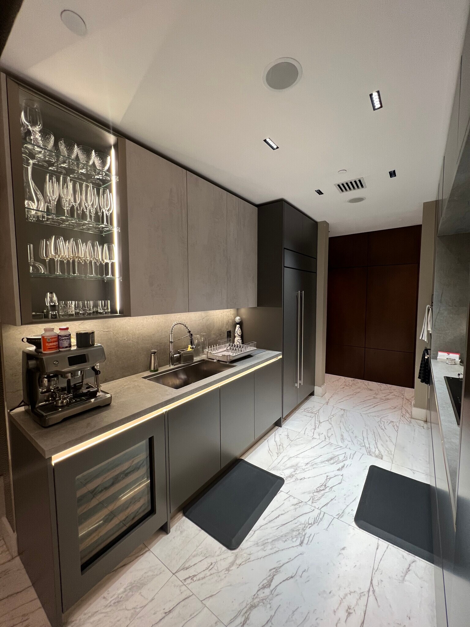 Building Photo - 21205 Yacht Club Dr