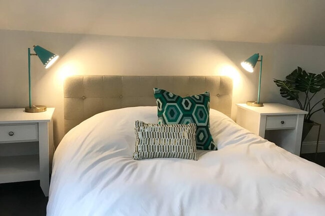 Building Photo - 22 Thurman St