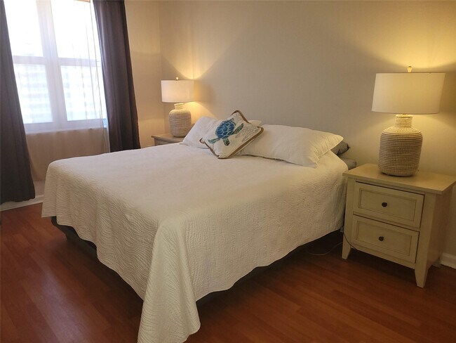 Building Photo - 1980 S Ocean Dr