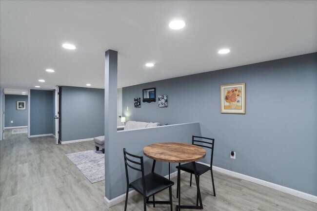 Building Photo - 13715 Dixie Dr