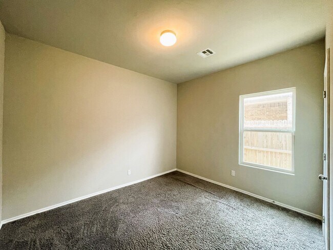 Building Photo - 10012 Wimbledon Ct