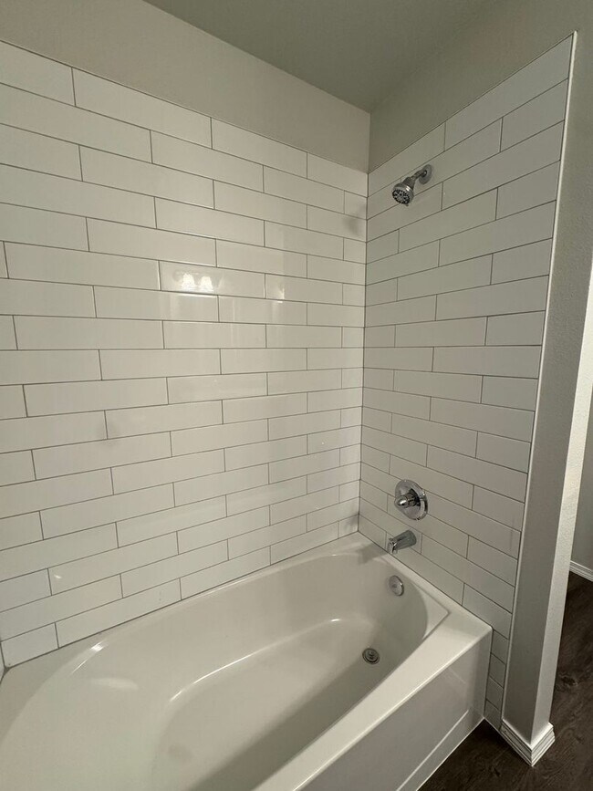 Building Photo - New build "Be the 1st to live THERE" 3/2/2 CISD 1/2 off special 1st month's rent