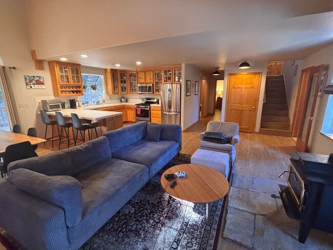 Building Photo - 6-Month Ski Lease in Tahoe Donner, Availab...