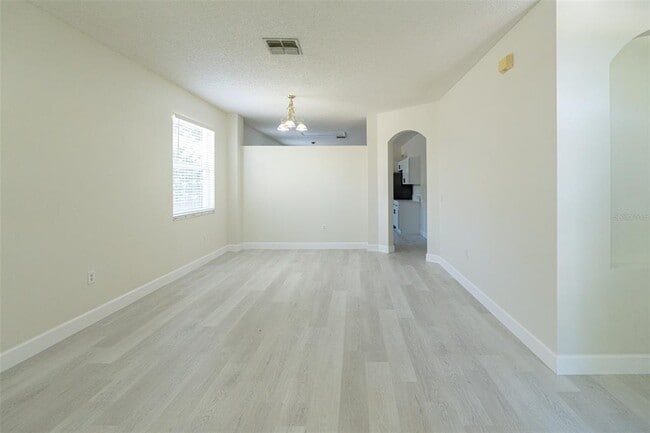 Building Photo - 3973 Andover Cay Blvd