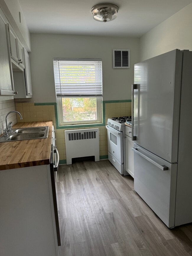 Building Photo - 3148 Werk Rd