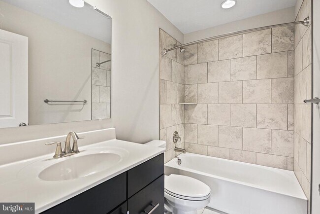 Building Photo - 7126 Tilbury Way