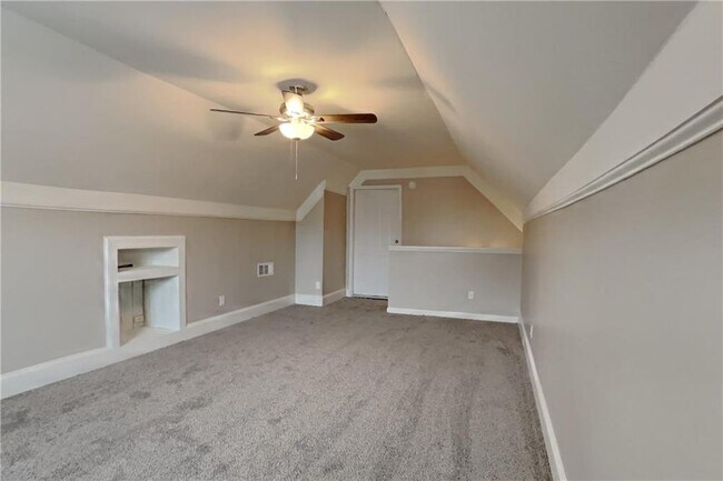 Building Photo - 1210 Port Royal Ct