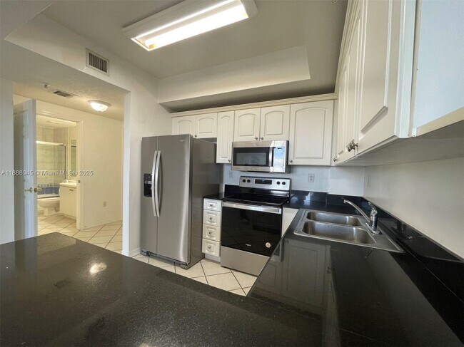 Building Photo - 3500 Coral Wy