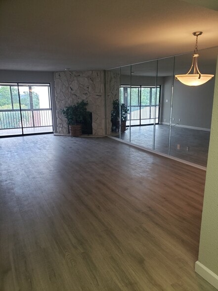 Building Photo - 6 Costa del Sol Dr