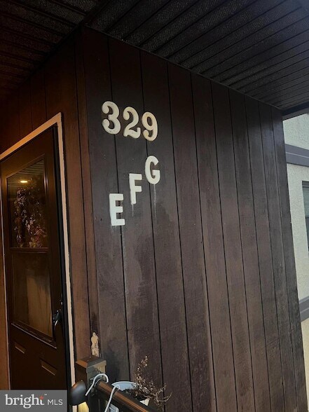 Building Photo - 329 Shawmont Ave