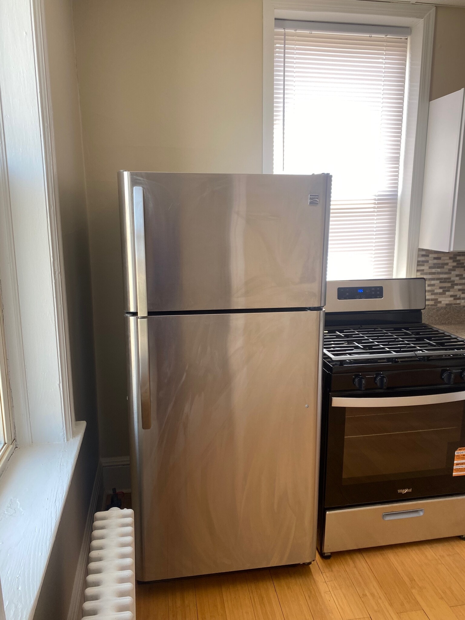 Modern Full Refrigerator - 544 Broad St