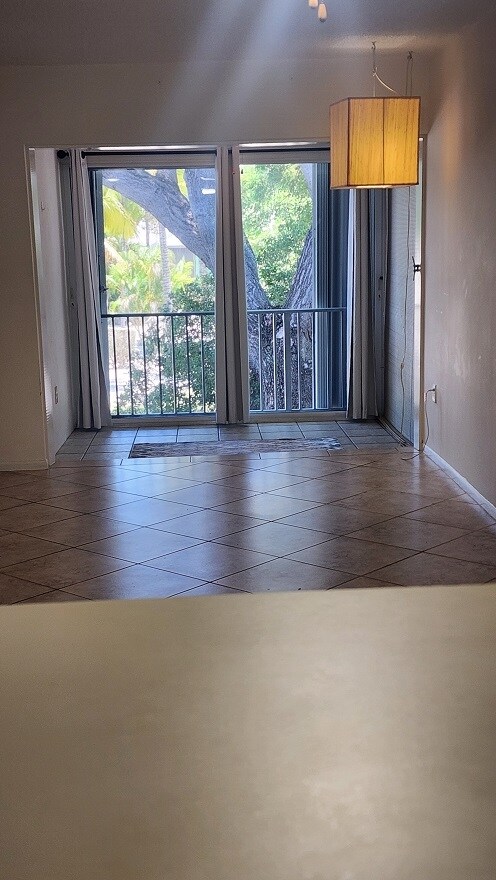Building Photo - 98442 Windward Ave