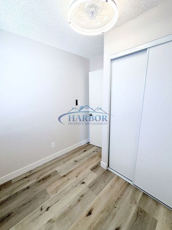 Building Photo - 2315 S Grand Ave