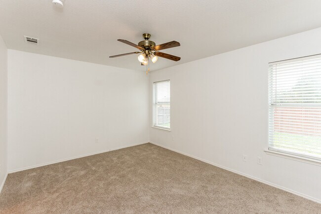 Building Photo - 101 Kennedy Dr