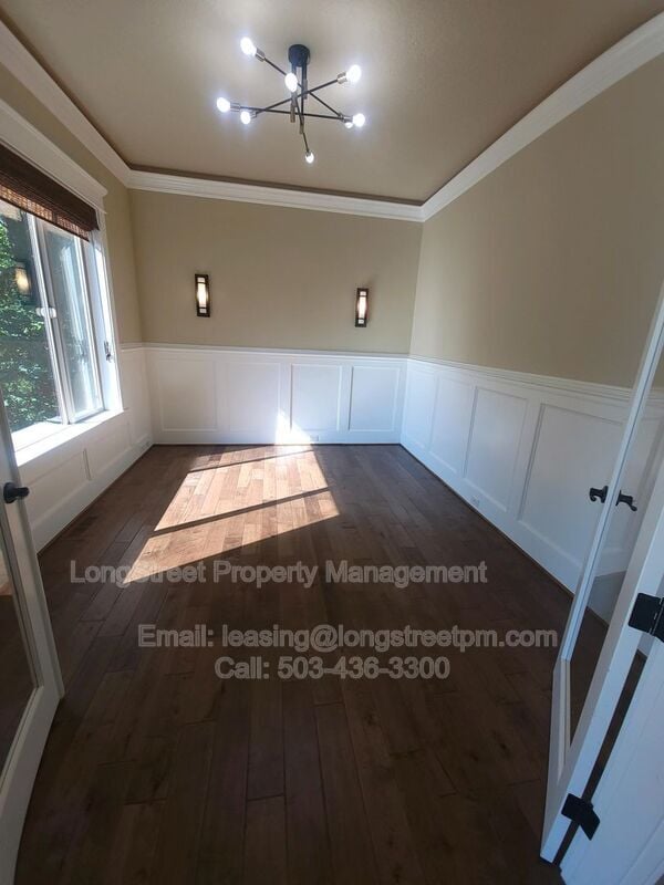 Building Photo - 9739 NW Henry Ct