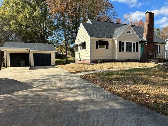 Building Photo - 528 Baldwin Rd