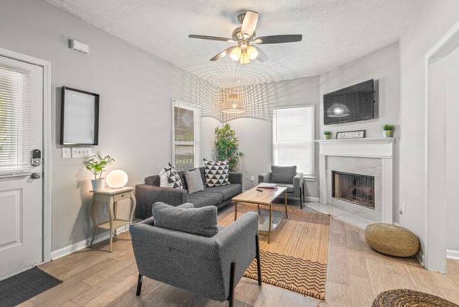 Building Photo - 1296 Sells Ave SW