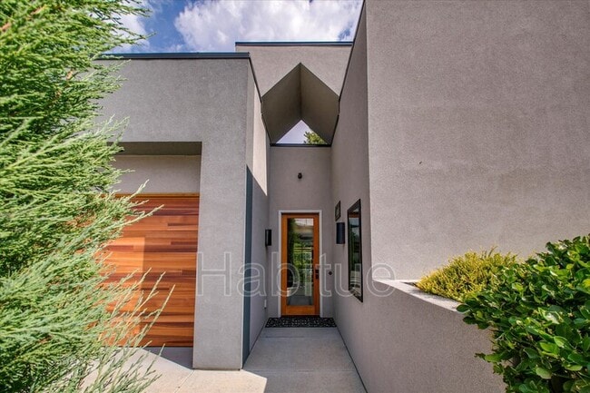 Building Photo - 6172 N Pierce Park Ln