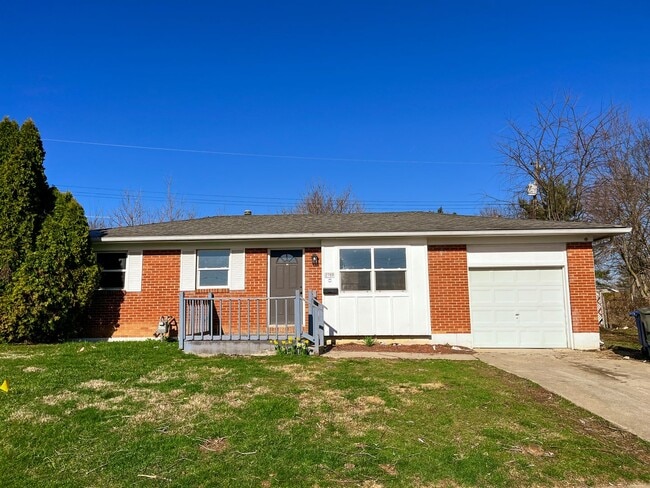 Building Photo - Charming South Columbus Home with Deck, Garage & Modern Upgrades