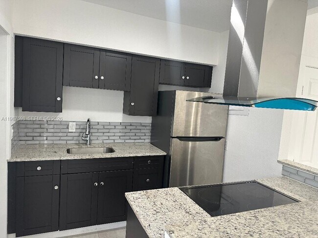 Building Photo - 7115 Rue Granville