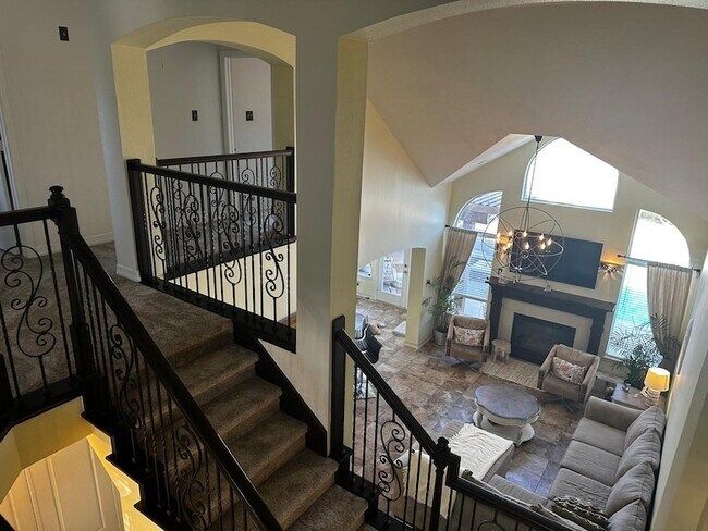 Building Photo - 5615 Ashford Ridge Ln