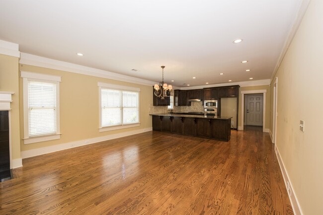 Building Photo - 987 Starr Ct
