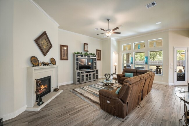 Building Photo - 1406 Graystone Hills Dr