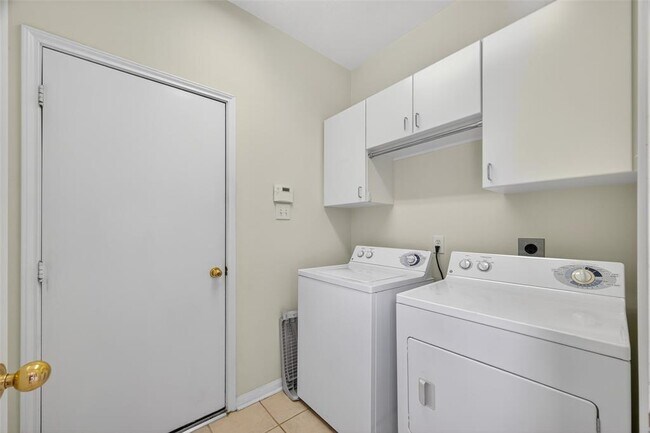 Building Photo - 3491 Cedar Prairie Dr