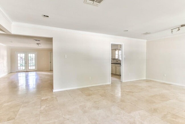 Building Photo - 3839 Sun Valley Dr
