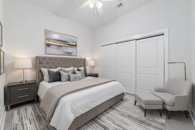 Building Photo - 1011 Studemont St