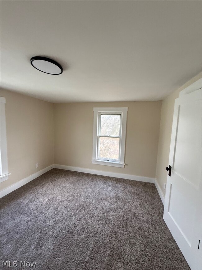 Building Photo - 2213 17th St NE