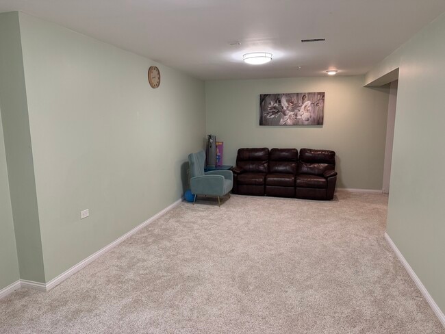 Building Photo - 463 Timber Trail Ct